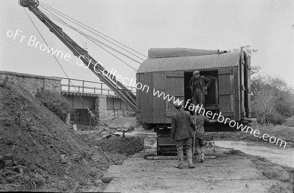 BARROW BRIDGE CLOSE UP OF DREDGERS AT WORK